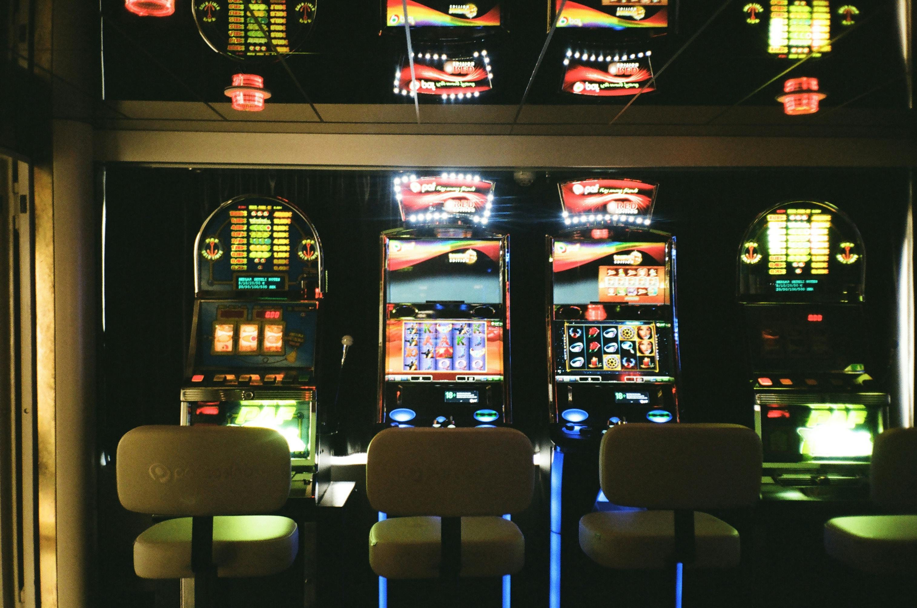 pandar 99 အက်ပ် မြန်မာ Live Casino Mobile Interface